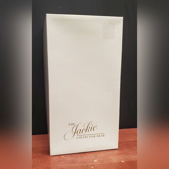 The Franklin Mint The Jackie Collector Bear - Picture 3 of 13